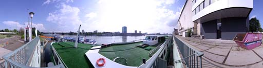 Mannheim, Rheinufer, Anleger